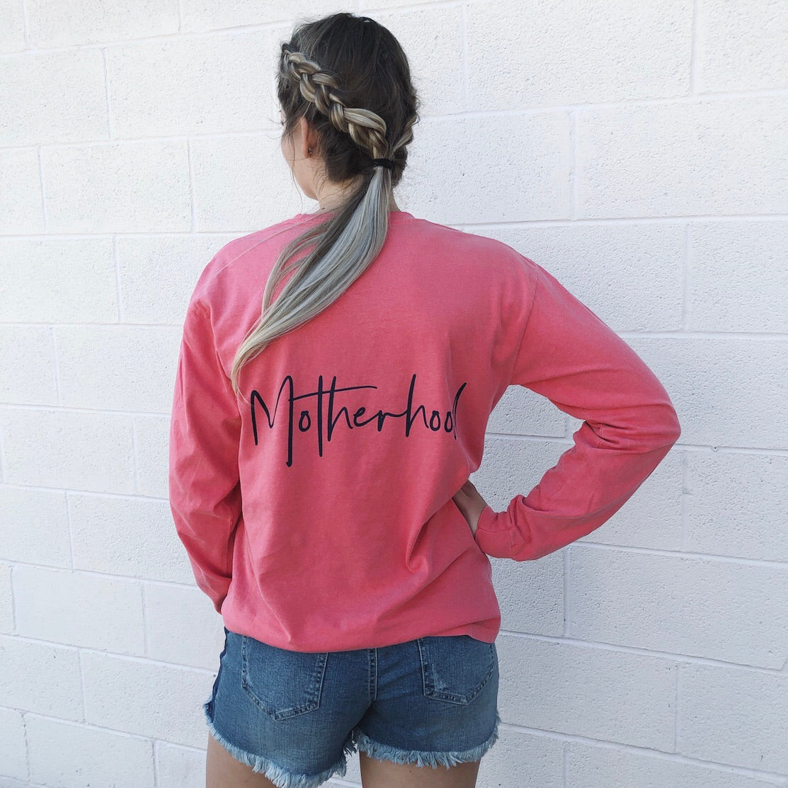 Motherhood • Pocket Long sleeve