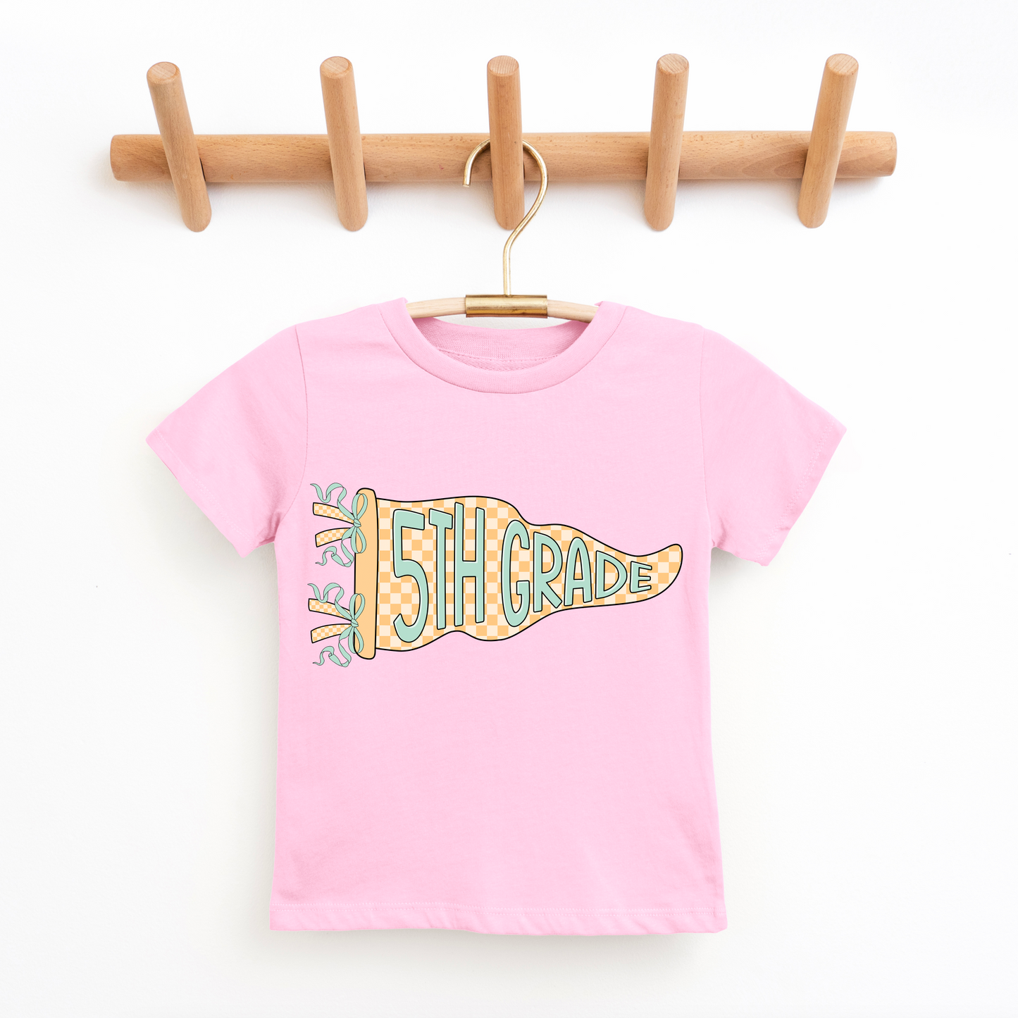 Bow Pennant • 5th Grade