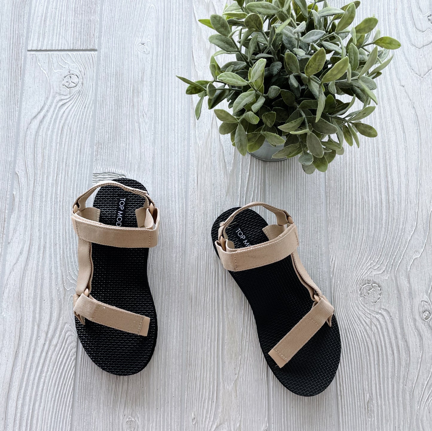 Tia • Camel Velcro Sandal